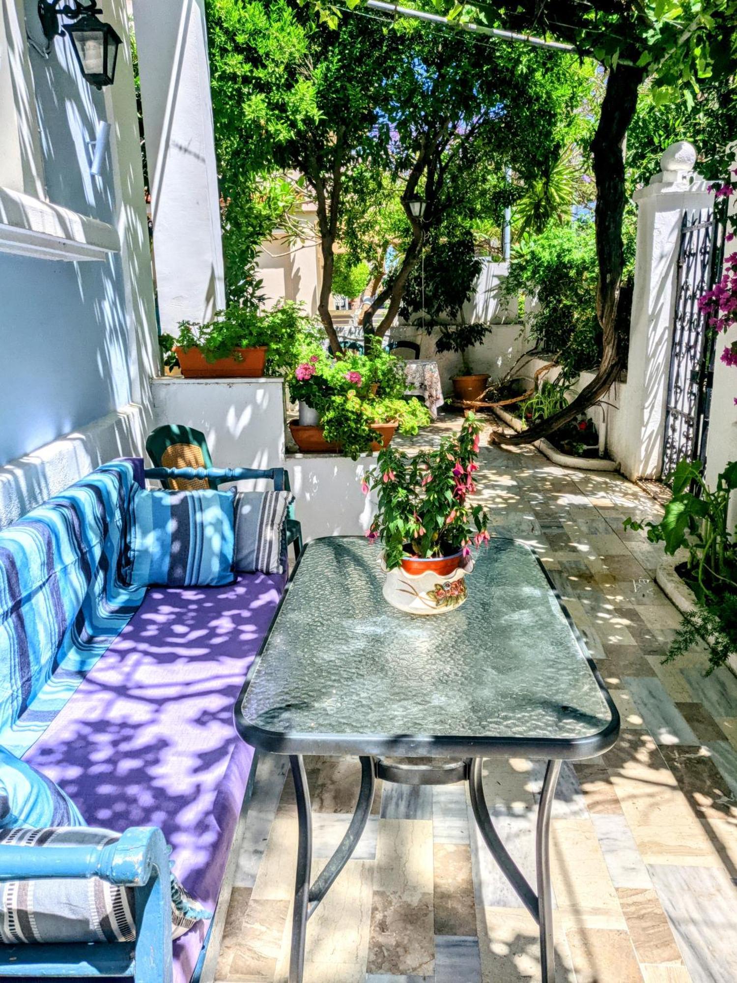 House With Garden In City Of Rhodes Rhodes City Exteriör bild